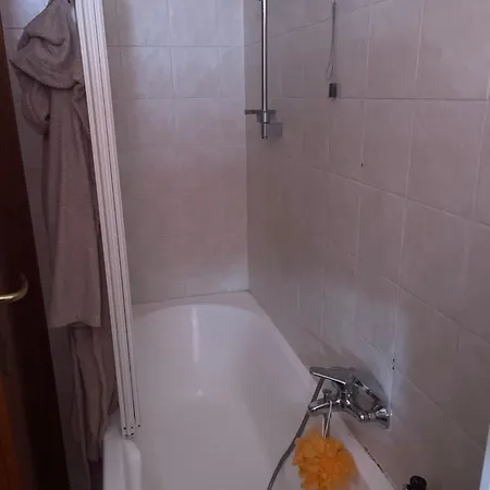 Homestay Whynot Book
